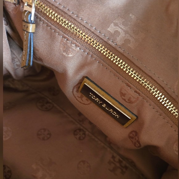 💫 Tory Burch: Brody Satchel - Picture 7 of 14